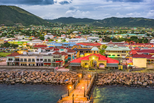 Basseterre, a capital e, também, a cidade mais populosa de São Cristóvão e Neves.