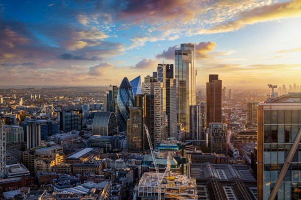 Vista da cidade de Londres, uma metr&oacute;poles e uma cidade global.