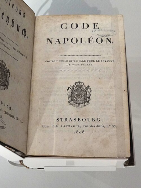 Cópia do Código Civil Napoleônico no Museu Militar, na Alemanha.[1]