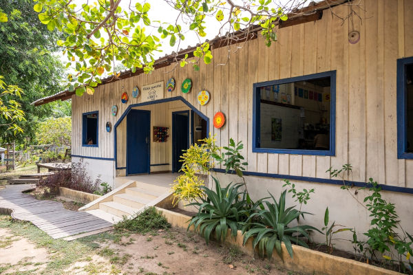 Escola em uma comunidade de ribeirinhos.