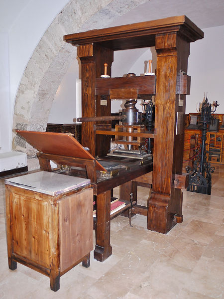 Prensa de Gutenberg, instrumento que teve efeito direto no florescimento do Humanismo e na Reforma Protestante.