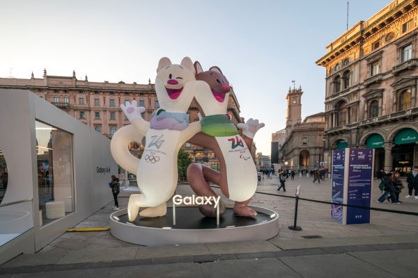 Tina e Milo, os mascotes dos Jogos Olímpicos de Inverno de 2026. 