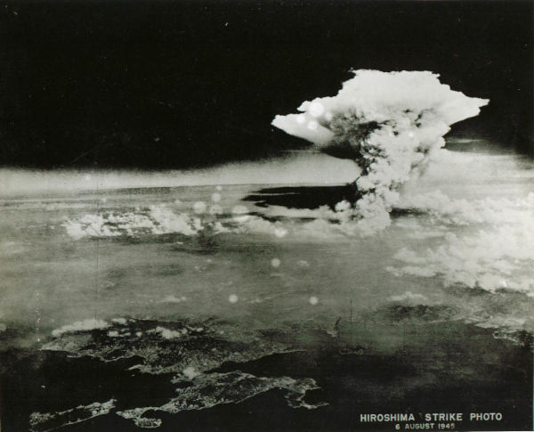 Bomba atômica de Hiroshima, um exemplo de arma nuclear estratégica.