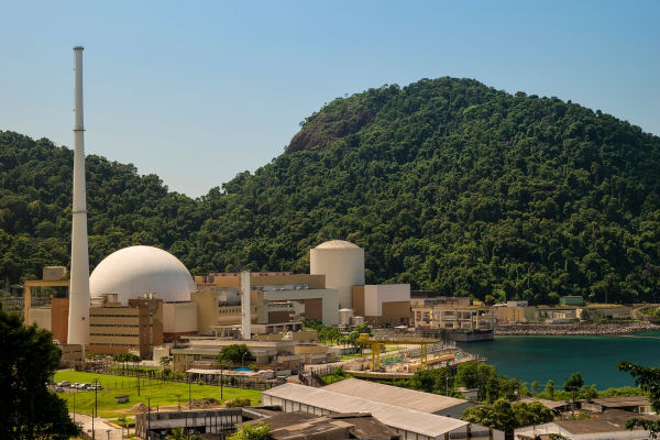 Usinas de Angra dos Reis, no Rio de Janeiro, no Brasil. 