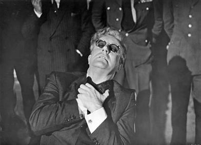 Peter Sellers interpretando o Dr. Fantástico. Filme de Stanley Kubrick teceu uma sátira à Guerra Fria