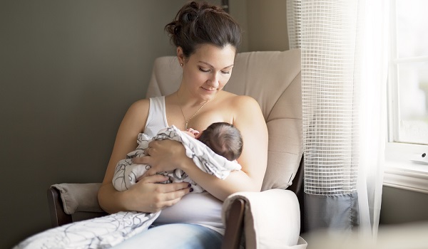 A amamentação cria laços entre a mãe e a criança