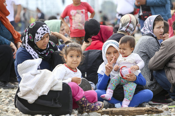 Refugiados sírios em referência à xenofobia.