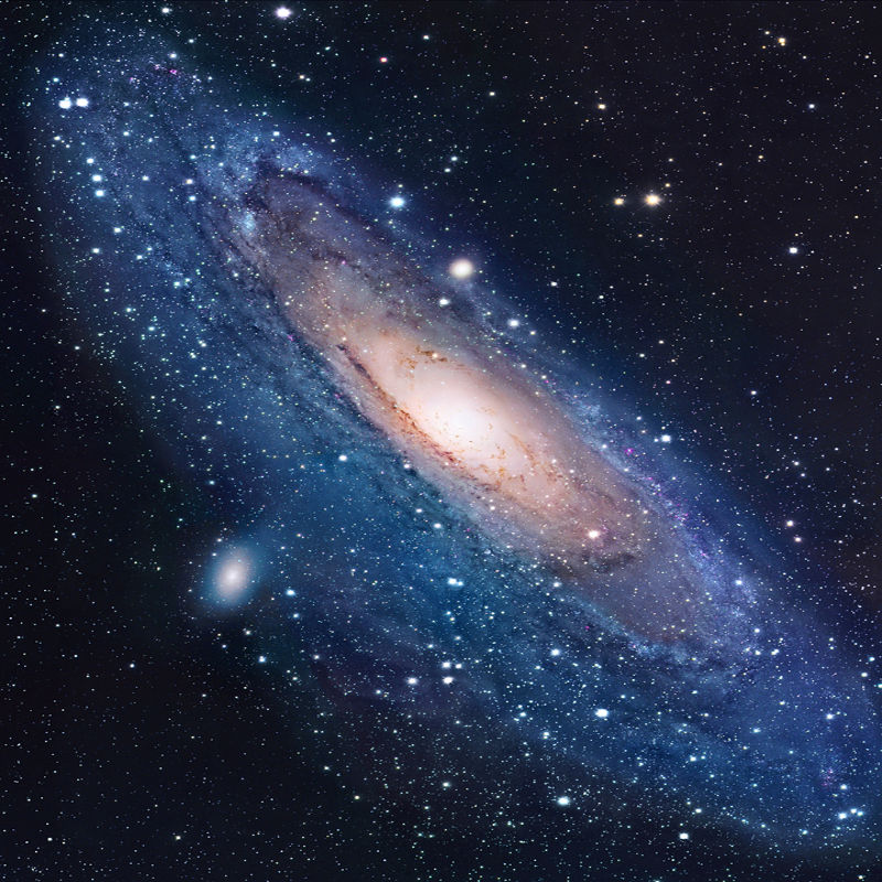 Andrômeda é a galáxia mais próxima da Terra, está a 2 bilhões de anos-luz