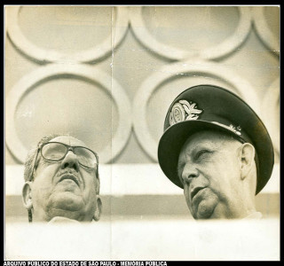 Costa e Silva com Augusto Rademaker. O SNI foi utilizado como importante fonte de informação pelos militares durante a ditadura.*