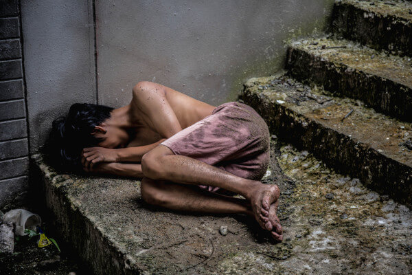 A pobreza e a desigualdade social são evidentes nas periferias brasileiras.