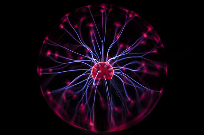 O globo de plasma é uma das aplicações do plasma “não térmico”.