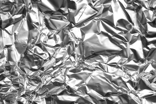 O metal alumínio pode ser obtido pelo processo de eletrólise ígnea