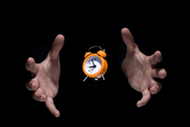 Relatividade do tempo Observadores diferentes podem marcar intervalos de tempo diferentes para a ocorrência do mesmo evento