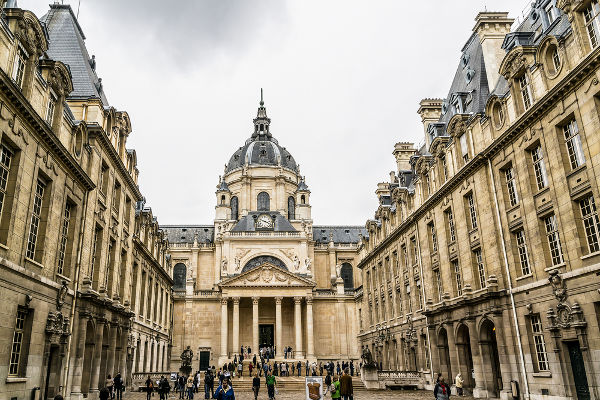 Sorbonne, uma das unidades da Universidade de Paris, foi palco de grandes protestos de estudantes em maio de 1968*