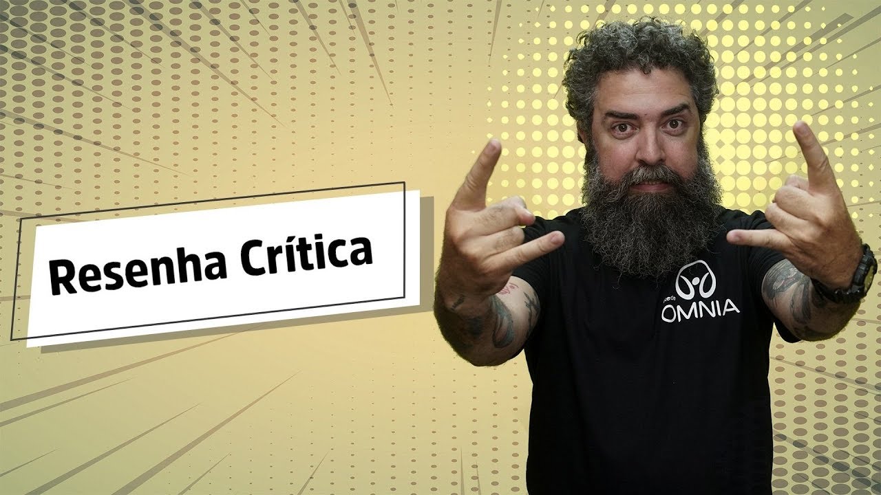 Professor ao lado do texto"Resenha Crítica".