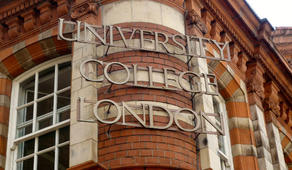 Fachada da University College London (UCL)