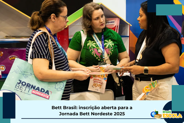 Fote: Três mulheres conversando na Jornada Bett Nordeste 2025. Texto: título da notícia.