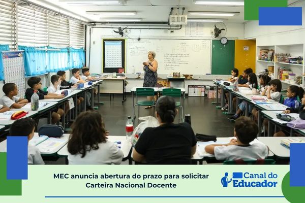 Professora em sala de aula