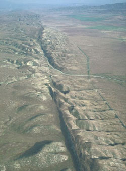 Falha de San Andreas, nos Estados Unidos, em vista aérea. Imagem divulgada pela NASA