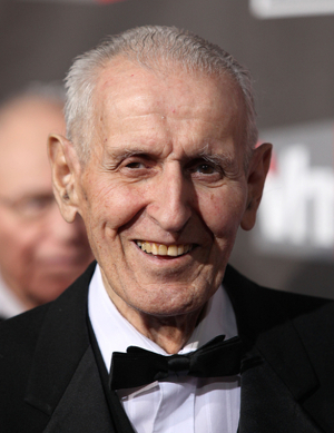 Um dos maiores defensores da eutanásia, o médico Jack Kevorkian, assistiu a mais de 130 doentes terminais em suas mortes *
