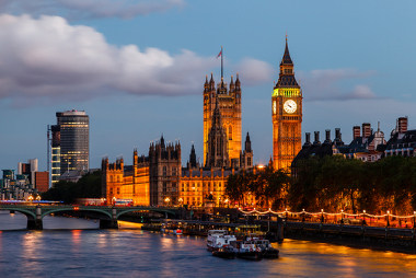 Londres ao pôr do sol. Vista do Big Ben