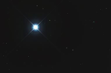 Estrela Sirius: 8 anos-luz, estrela mais brilhante do céu noturno