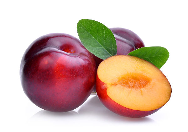 As ameixas são frutas ricas em aminoácidos, minerais e vitaminas, principalmente vitamina C.