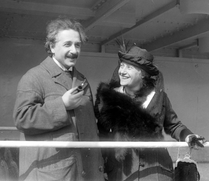 Após seu primeiro casamento, Einstein casou-se com sua prima, Elsa Einstein.