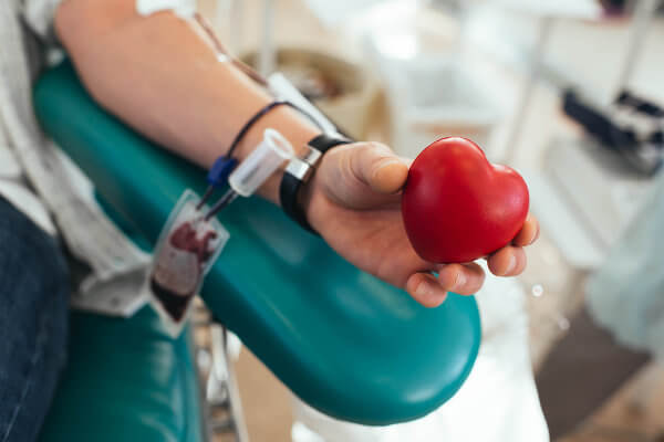 Algumas pessoas apresentam impedimentos temporários à doação de sangue.