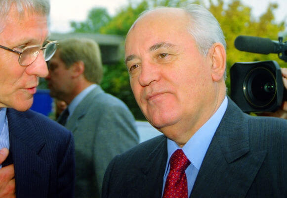 Mikhail Gorbachev foi o último governante da URSS e realizou reformas que levaram à dissolução do país em 1991. 