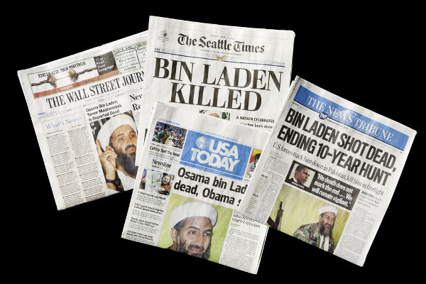 Jornais com matérias sobre a morte de Osama bin Laden, uma das consequências do 11 de setembro.