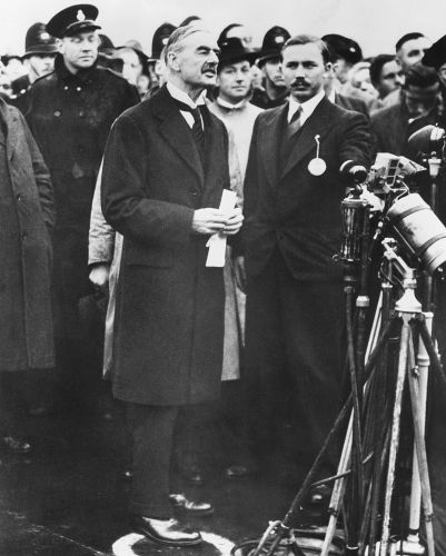 No dia 3 de setembro de 1939, o primeiro-ministro britânico, Neville Chamberlain, declarava guerra à Alemanha.