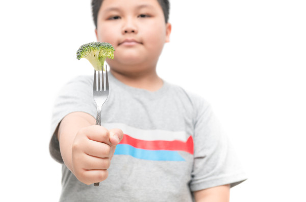 Mudar a alimentação é fundamental para controlar o aumento de peso.