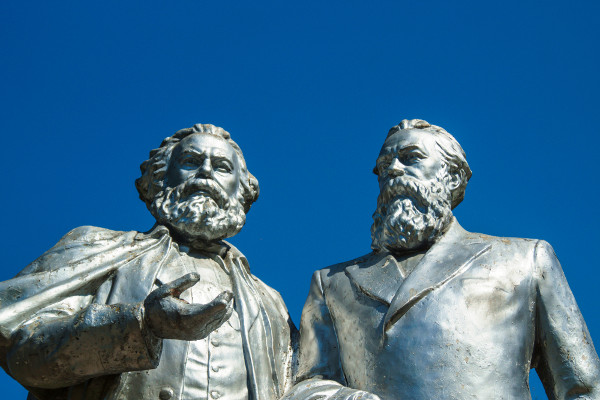 Marx e Engels, os autores do “Manifesto do Partido Comunista”.