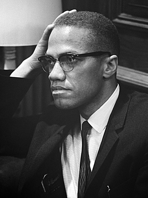 Malcolm X, um dos expoentes da luta por igualdade racial nos Estados Unidos e no mundo.