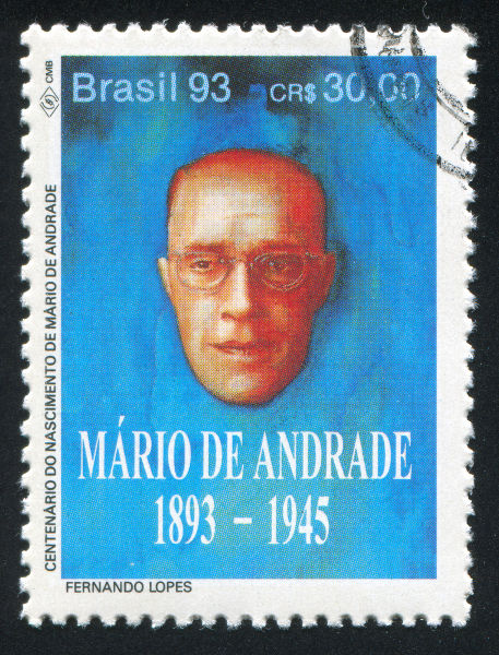 Selo com retrato de Mário de Andrade por ocasião do centenário de seu nascimento. 