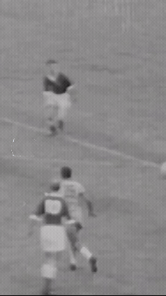 Reprodução em preto e branco do gol de Pelé na COpa de 1958.